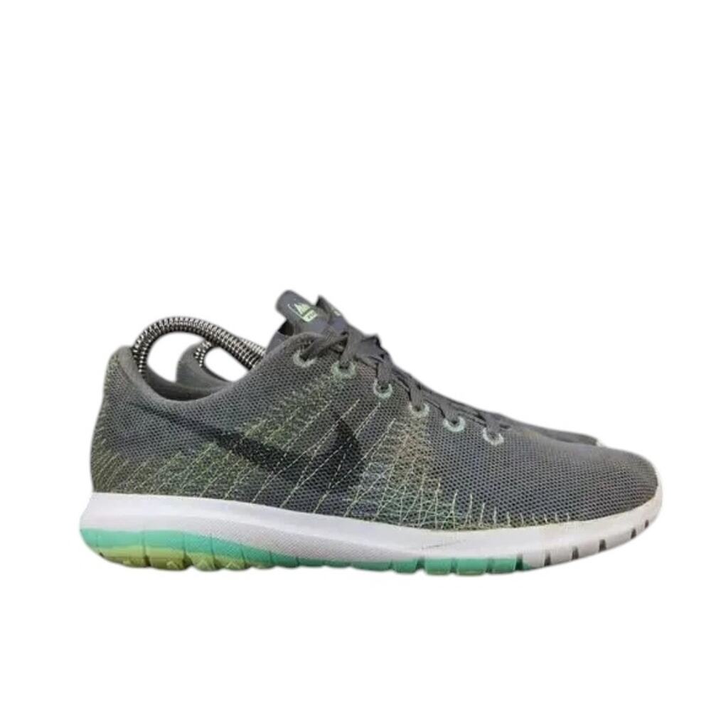Nike Shoes Womens 7 Athletic Sneakers Trainers Fury Active Running Sport Comfort